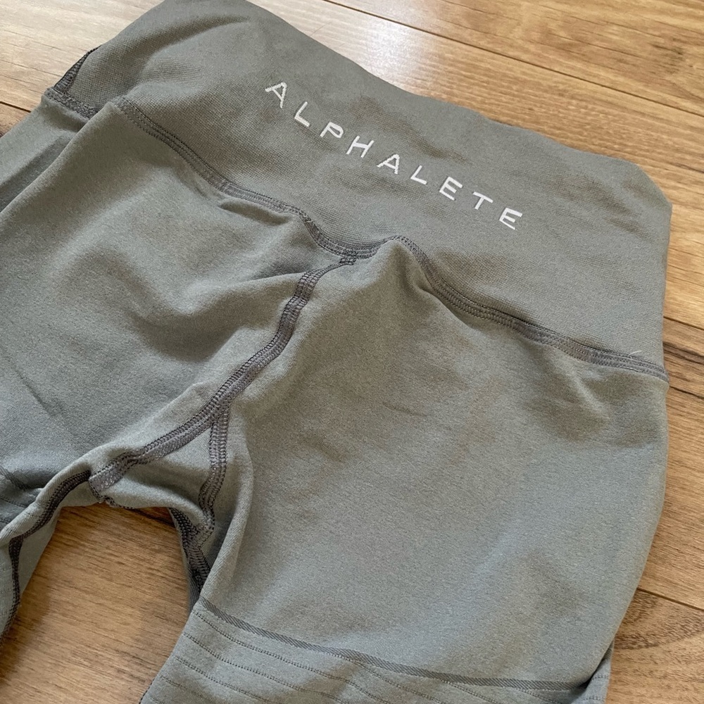 Alphalete leggings